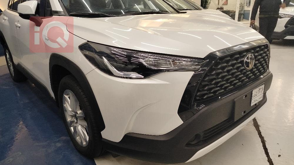 تۆیۆتا کۆرۆلا کرۆس